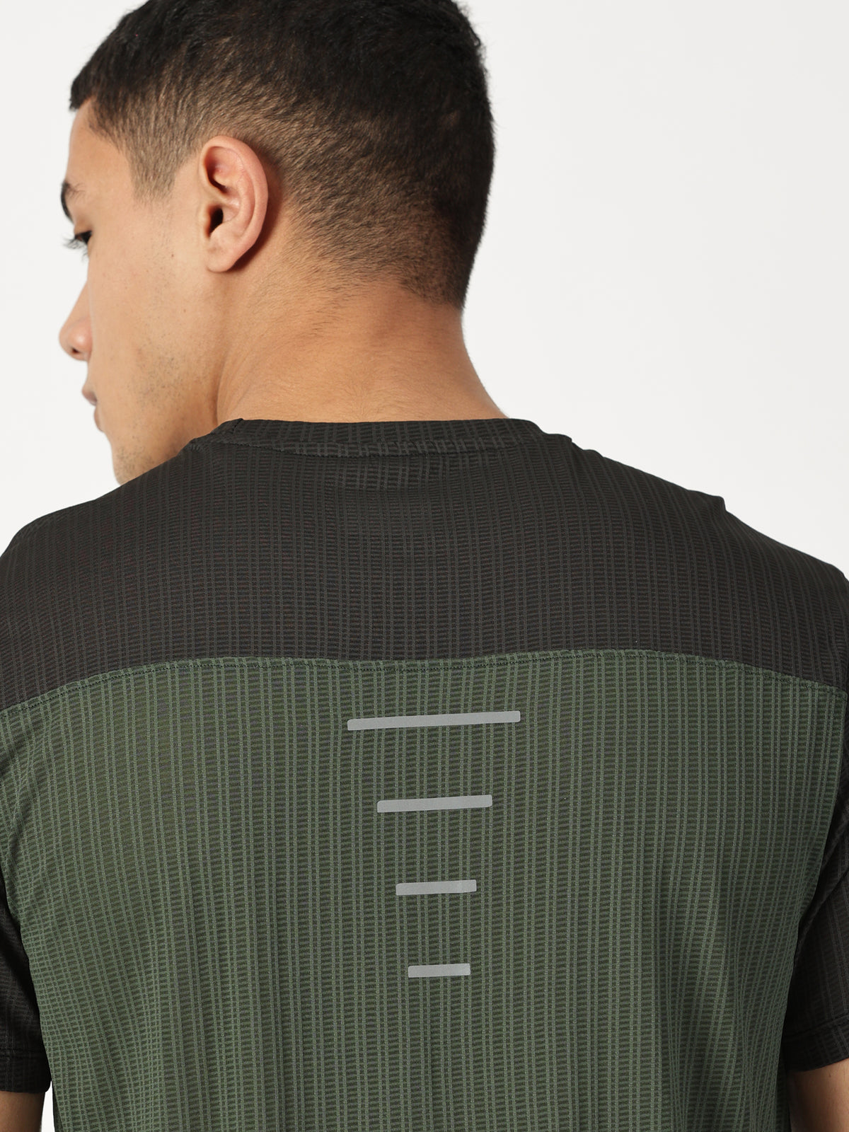 DUAL-TONE DESIGN